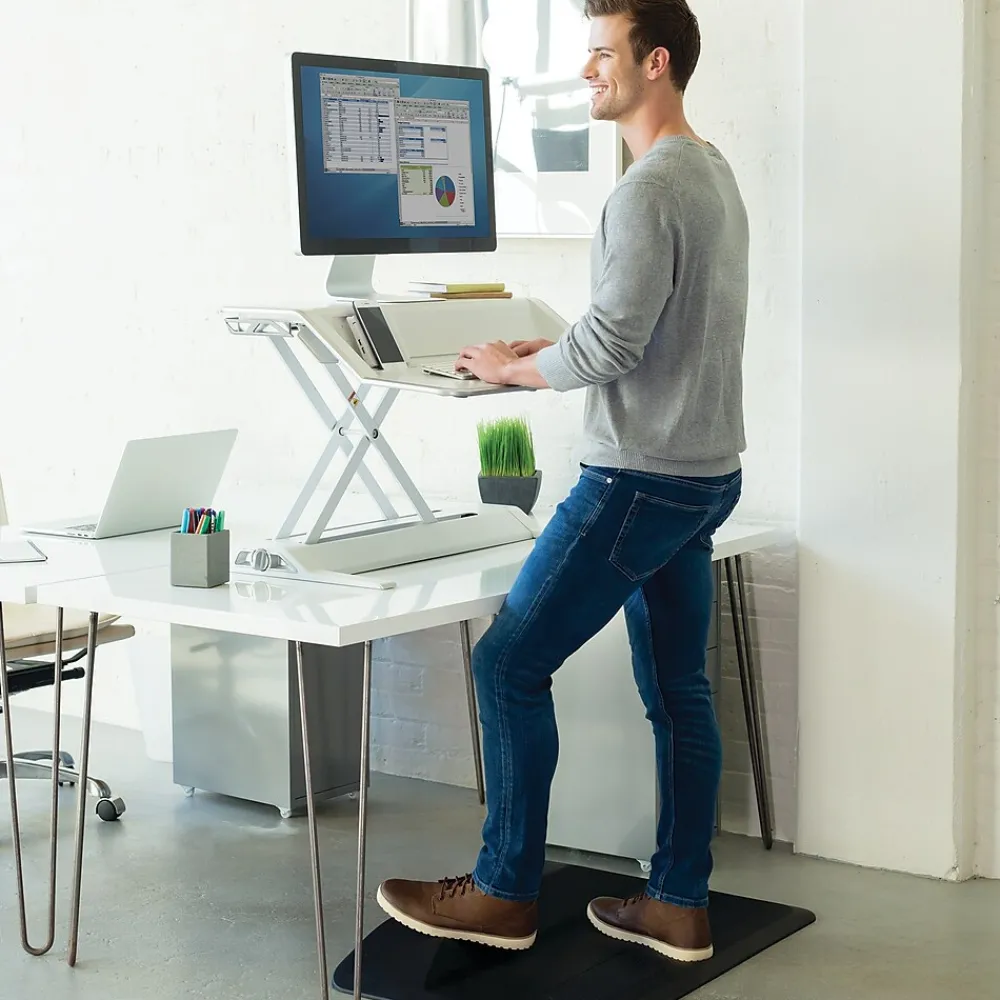 Fellowes ActiveFusion Standard Floor Wellness Mat, 36" x 24", Black (8707102)