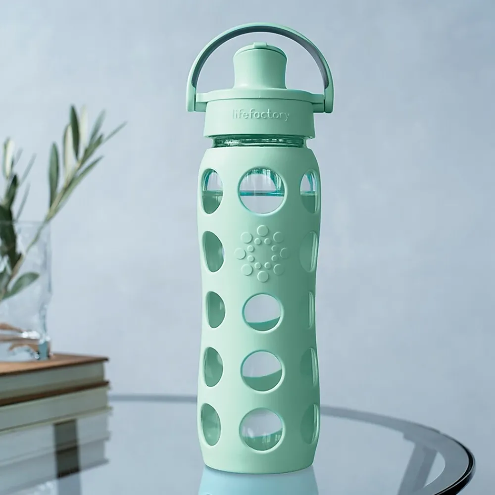 Lifefactory Glass Water Bottle, 22 oz., Mint (LIFLG4321MMI4)