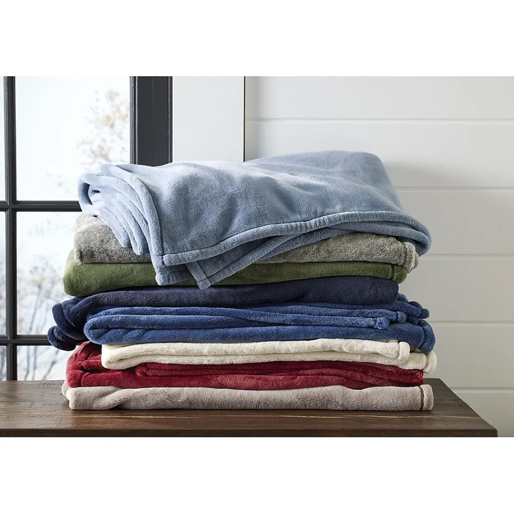 Wicked Plush Throw, Antique White, Extra Large (0SAG301000)<L.L.Bean